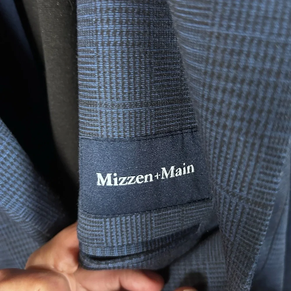 Mizzen+Main Navy Plaid Sport Coat